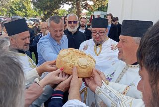 1000003998